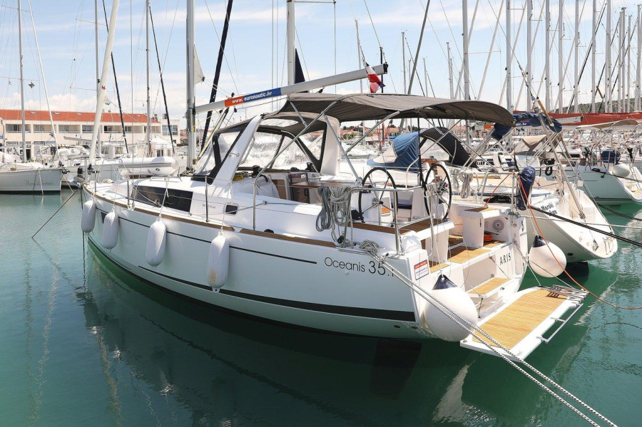 Photo #1 - Oceanis 35.1 (Aris) in Marina Kornati - 28090