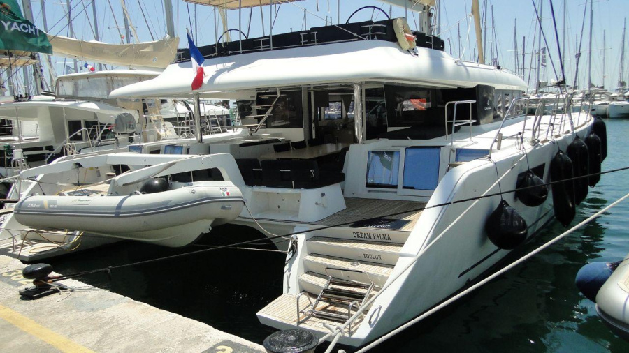 Photo #1 - Lagoon 620 - 6 + 2 cab. (DREAM PALMA) in Athens, Alimos marina - 28198