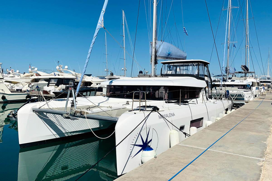 Photo #1 - Lagoon 42 - 4 + 2 cab. (Mayialena) en Athens, Agios Kosmas marina - 28455