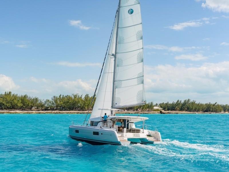 Photo #1 - Lagoon 42 - 4 + 2 cab. (BIMINI) in de Mallorca, Marina Naviera Balear - 29045