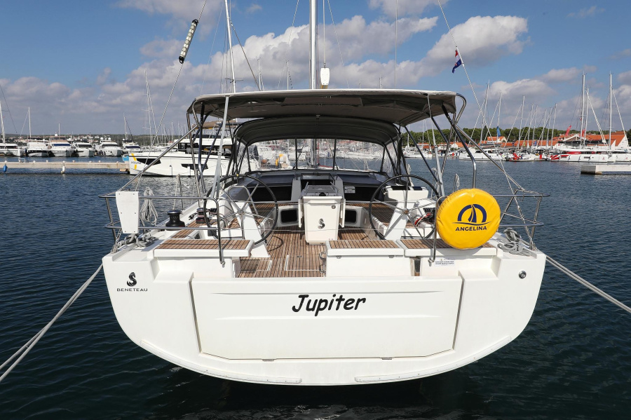 Photo #1 - Oceanis 51.1 - 5 + 1 cab. (Jupiter) in Marina Šangulin - 29117