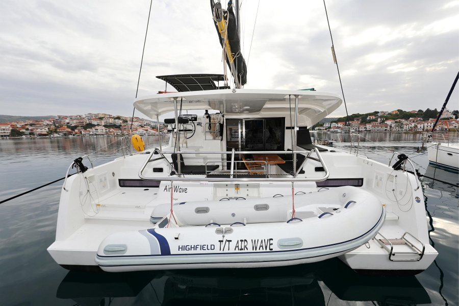 Photo #1 - Lagoon 42 - 4 + 2 cab. (Air Wave) en Marina Frapa - 29120