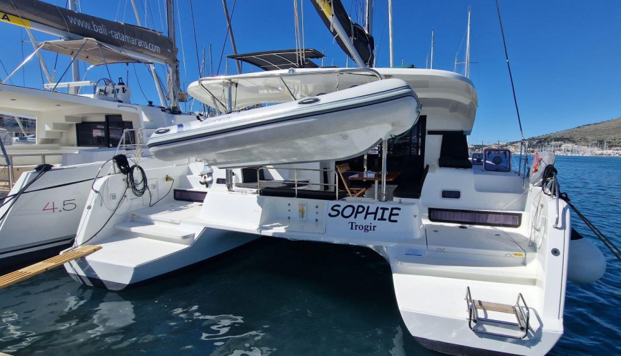 Photo #1 - Lagoon 42 - 4 + 2 cab. (Sophie) in Marina (ex.SCT) - 29123