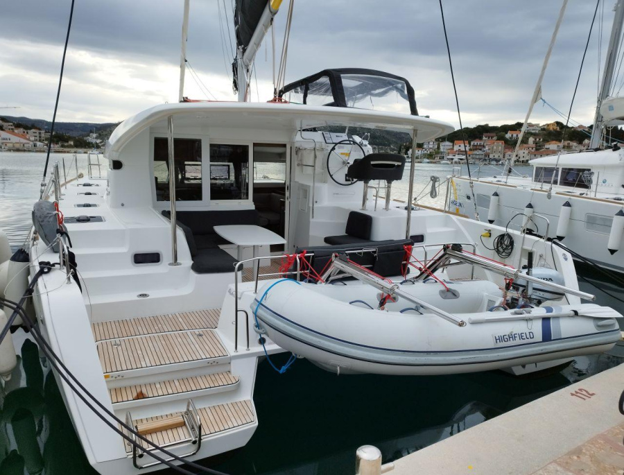 Photo #1 - Lagoon 40 - 4 + 2 cab (Venus) in Marina Šangulin - 29125