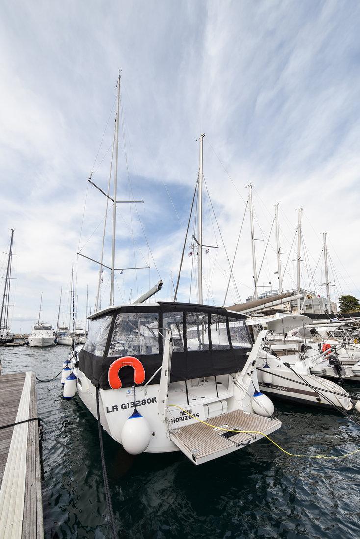 Photo #1 - Sun Loft 47 - 6 + 1 cab. (New Horizons) in Marina Zadar (ex. Tankerkomerc) - 29200