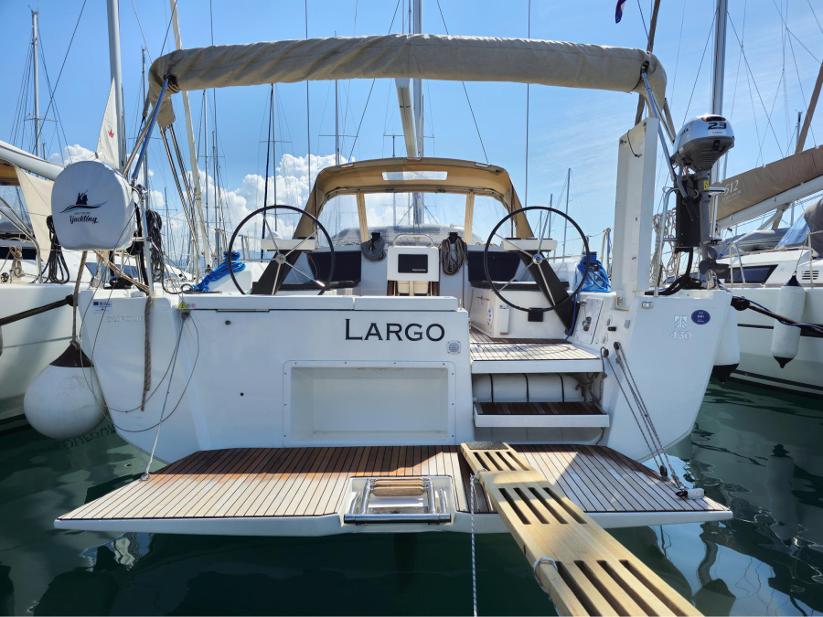 Photo #1 - Dufour 430 GL (Largo) in Marina - 29211