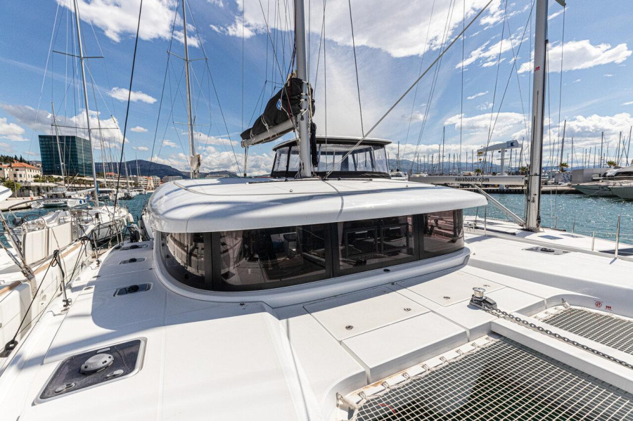 Photo #1 - Lagoon 42 - 4 + 2 cab. (Happy Key) in Marina Frapa - 29564