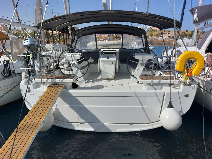 Photo #1 - Oceanis 46.1 (Kalmi) en main port - 29622