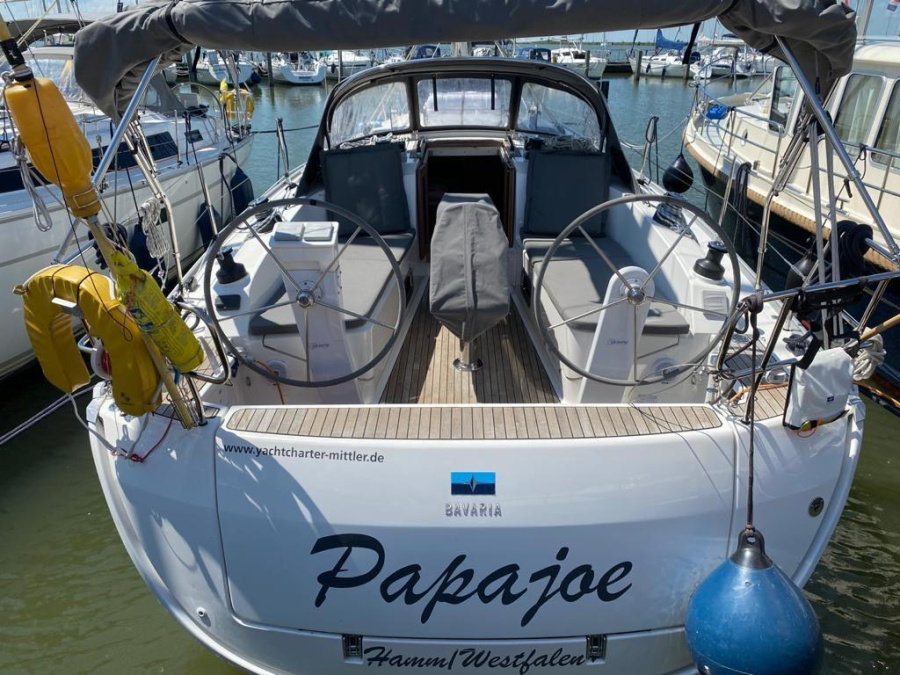 Photo #1 - Bavaria Cruiser 37 - 3 cab. (Papajoe) in Ijsselmeer/ Haven - 29711