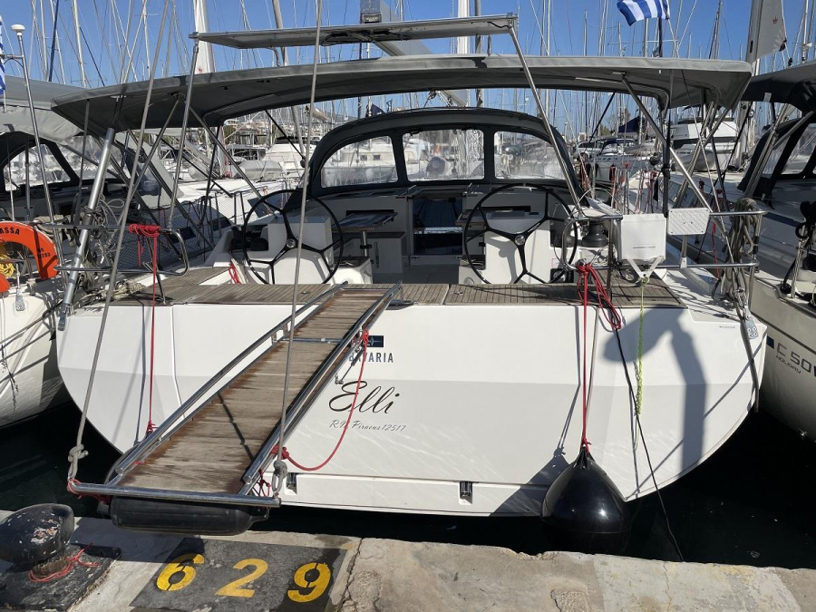 Photo #1 - Bavaria C50 - 5 + 1 cab. (Elli) en Athens, Alimos marina - 29722