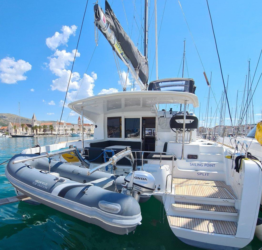Photo #1 - Lagoon 40 - 4 + 2 cab (Sailing Point) in ACI Marina - 29761