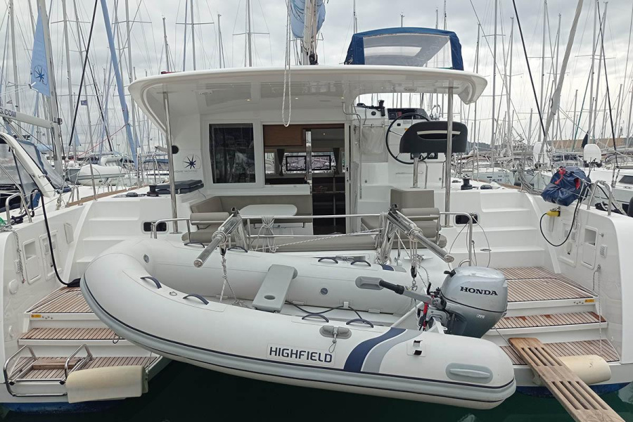 Photo #1 - Lagoon 40 - 4 + 2 cab (Wera of Sweden) in Komolac, ACI Marina - 29864