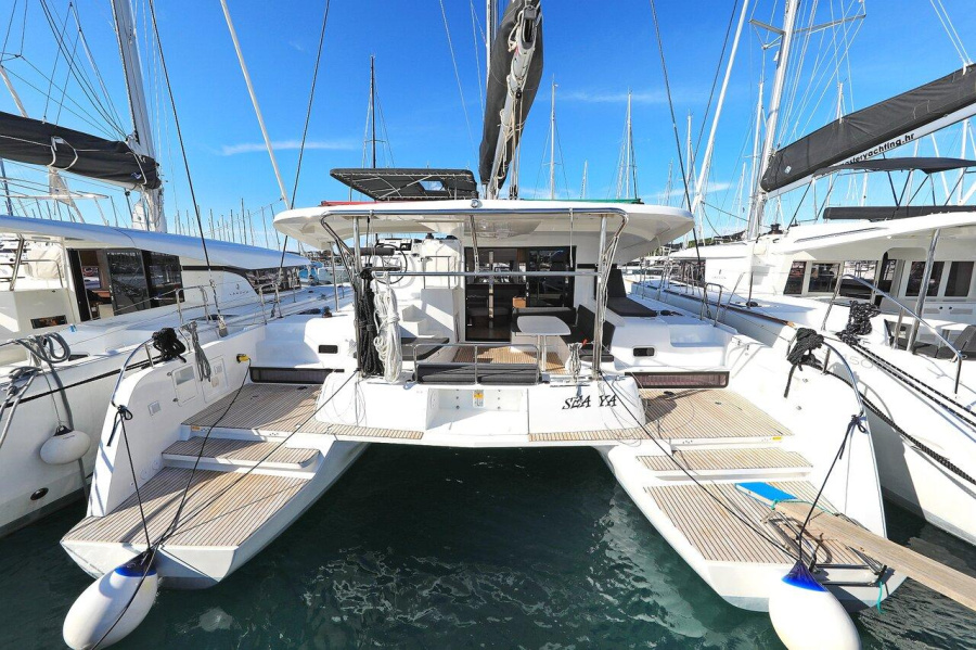 Photo #1 - Lagoon 42 - 4 + 2 cab. (Sea Ya) in D-Marin Dalmacija Marina - 29876