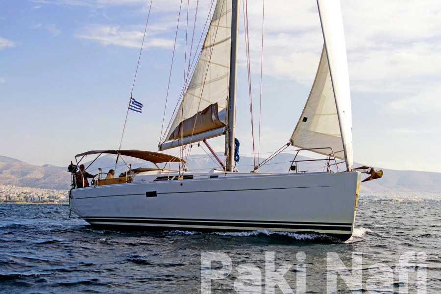 Photo #1 - Hanse 430 - 4 cab. (Leonessa) in Mikrolimano - 29996