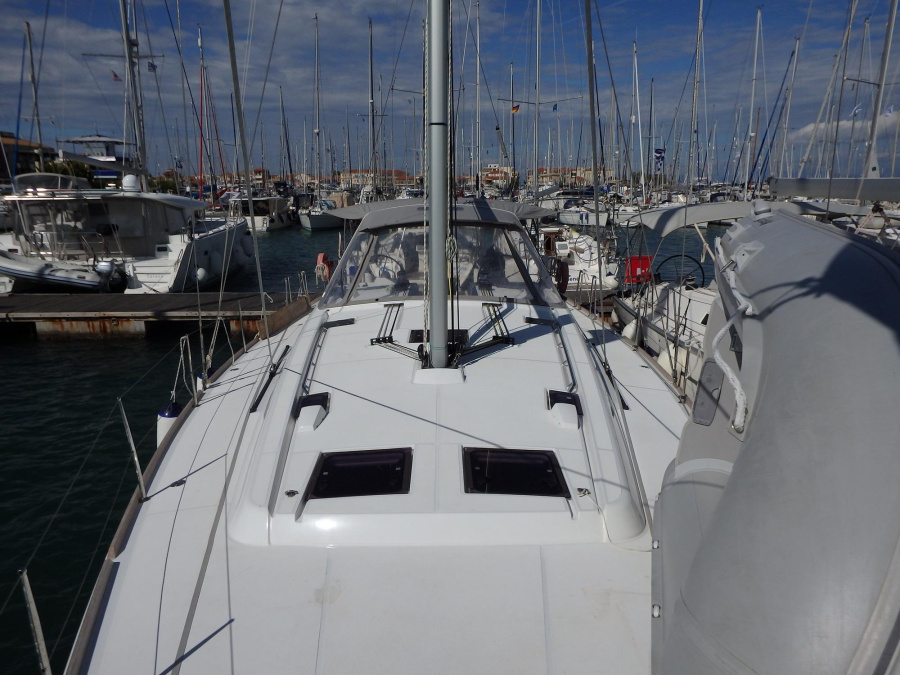 Photo #1 - Oceanis 48 - 5 cab. (Joy) in Lefkas main port - 30006