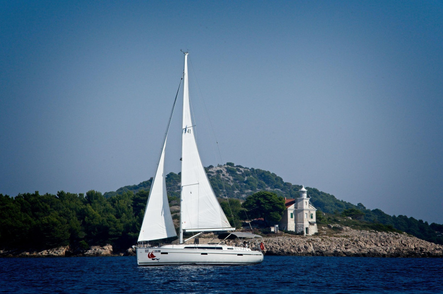 Photo #1 - Bavaria Cruiser 41 - 3 cab. (MH 62) in Marina Hramina - 30081