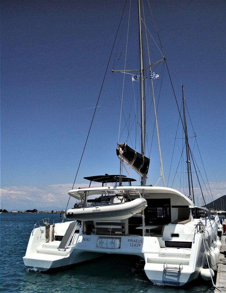 Photo #1 - Lagoon 42 - 4 + 2 cab. (Niki) in - Olympic Marine - 30101