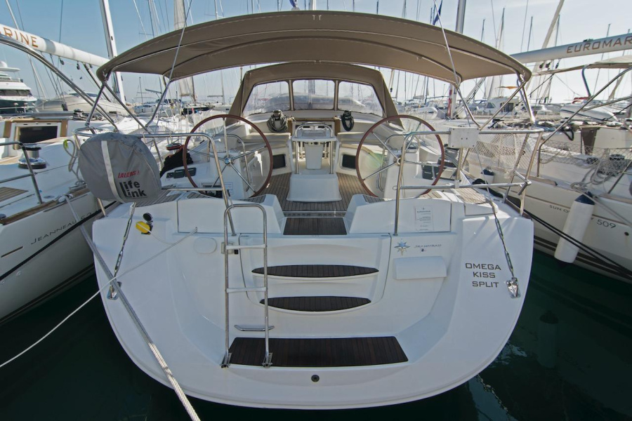 Photo #1 - Jeanneau 53 - 5 + 1 cab. (Omega Kiss) in ACI Marina - 30405
