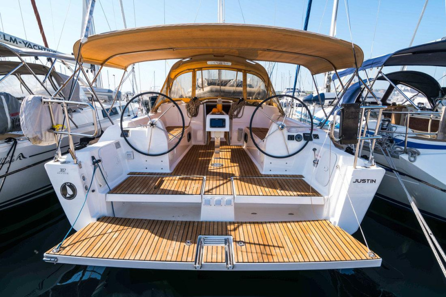 Photo #1 - Dufour 382 GL (JustIn) in Marina Kornati - 30459