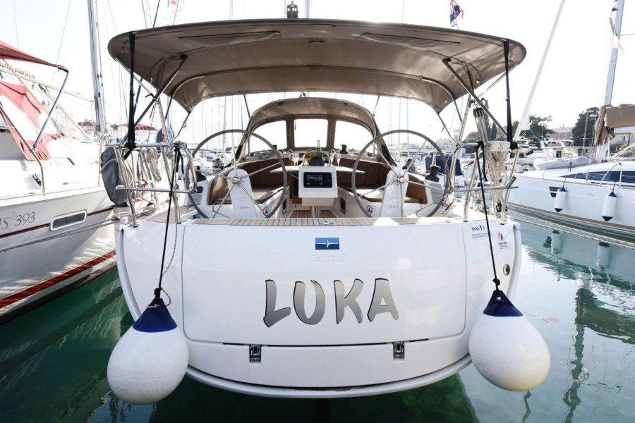 Photo #1 - Bavaria Cruiser 37 - 3 cab. (Luka) en Marina (ex. Tankerkomerc) - 30510