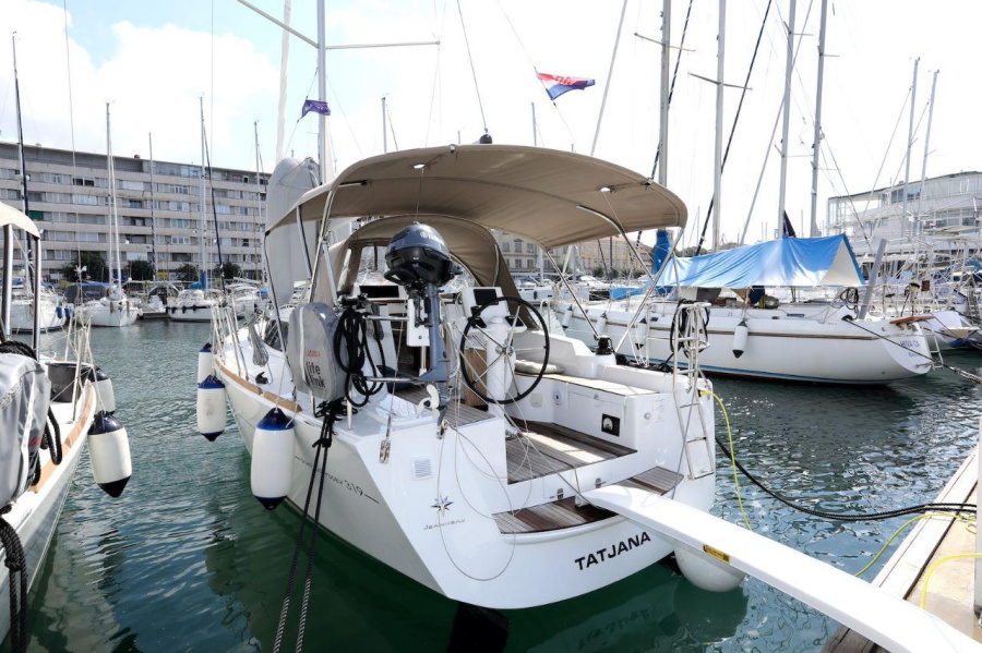 Photo #1 - Sun Odyssey 319 (Tatjana) in ACI Marina - 30696