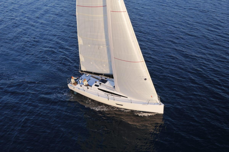 Photo #1 - Elan E4 (Helena) in Marina - 30783