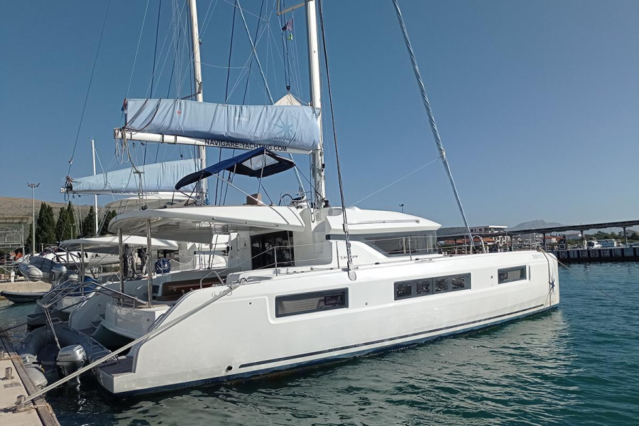 Photo #1 - Lagoon 50 - 6 + 2 cab. (Kasper) en Yachtclub Seget (Marina Baotić) - 30842