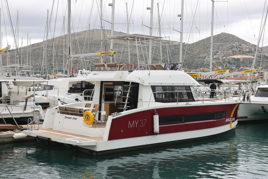 Photo #1 - Fountaine Pajot MY 37 (Dream Star) in Marina (ex.SCT) - 31147