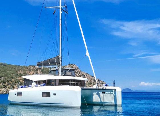 Photo #1 - Lagoon 42 - 4 + 2 cab. (Blue Steel) in Alimos marina - 31300