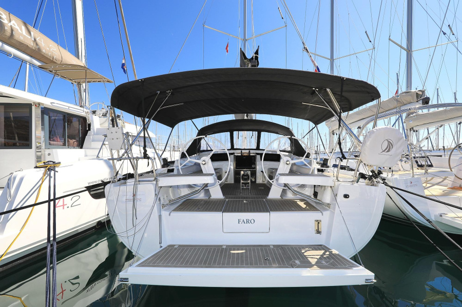 Photo #1 - Hanse 418 - 3 cab. (Faro) en Marina - 31876