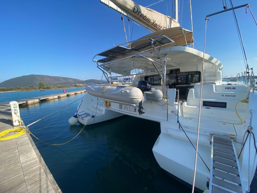 Photo #1 - Lagoon 46 - 4 + 2 cab. (HELM) in Lefkas, D-Marin - 32071