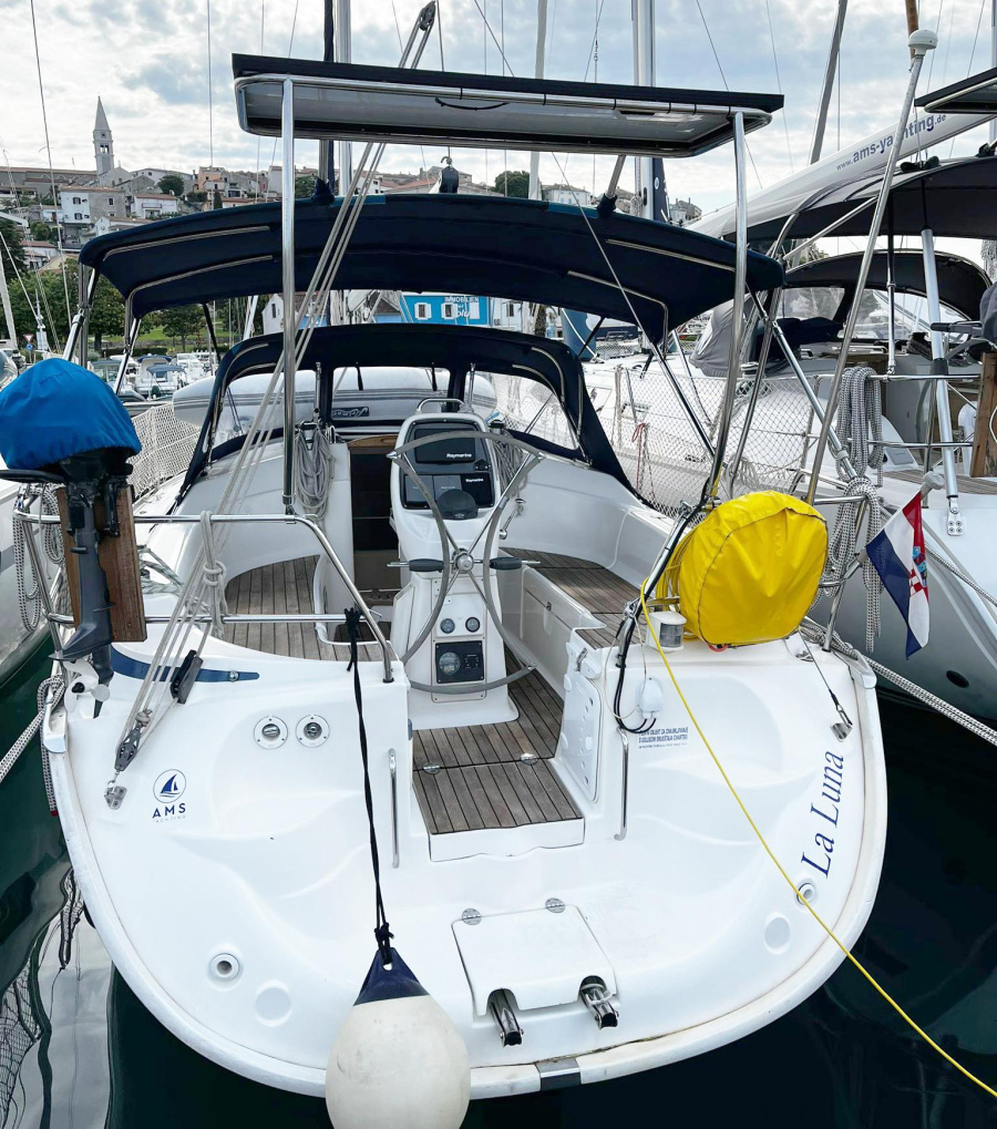 Photo #1 - Bavaria 30 Cruiser (La Luna) en Marina - 32316