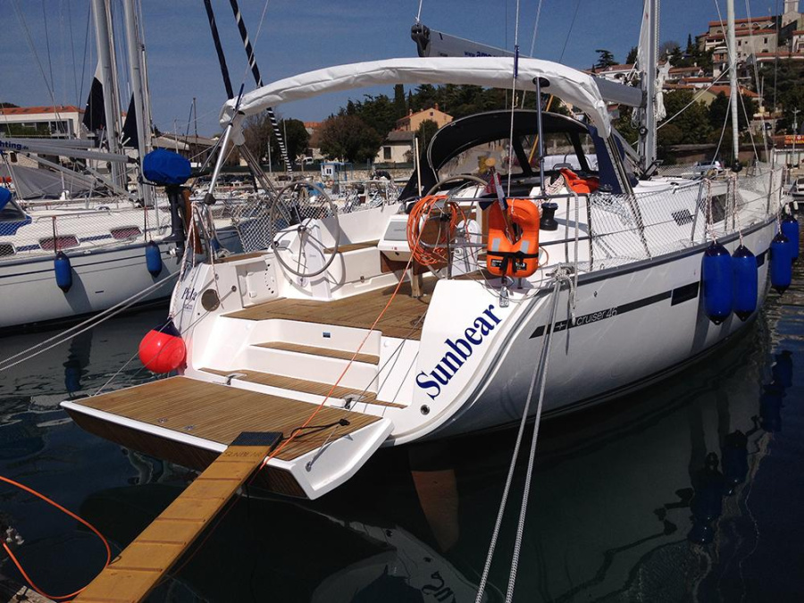 Photo #1 - Bavaria Cruiser 46 - 4 cab. (Sunbear) en Marina - 32332