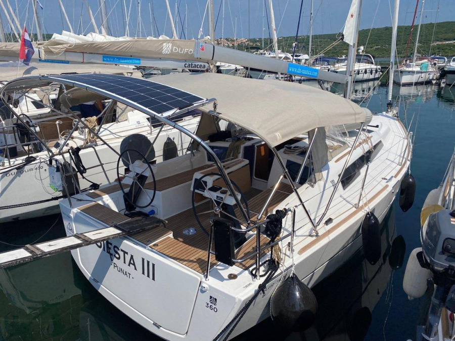 Photo #1 - Dufour 360 GL - 3 cab. (Siesta III) en Marina Punat - 32421