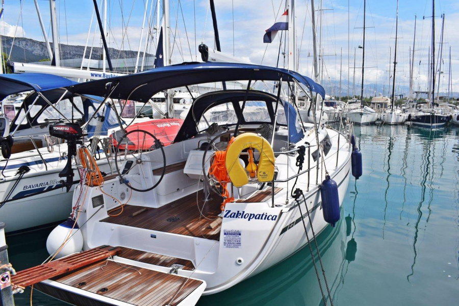Photo #1 - Bavaria Cruiser 37 - 3 cab. (Zaklopatica) in Marina - 32447