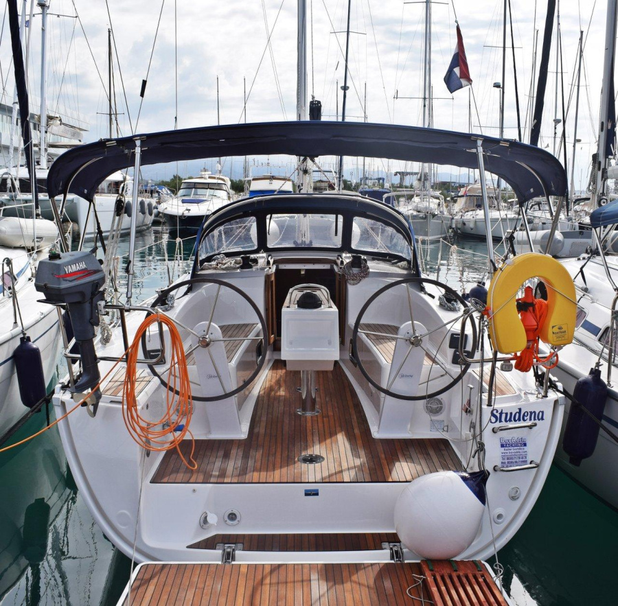 Photo #1 - Bavaria Cruiser 34 (Studena) en Marina - 32449