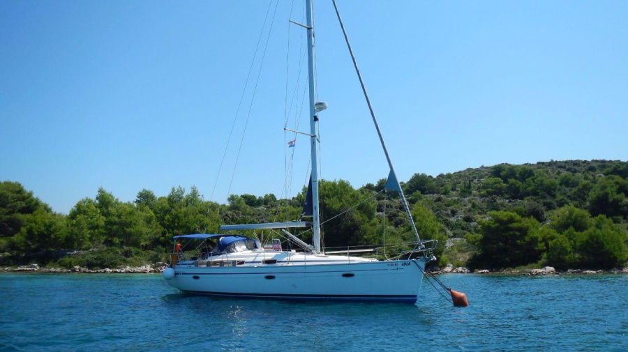 Photo #1 - Bavaria 39 Cruiser (Lola) en Marina Kremik - 32631