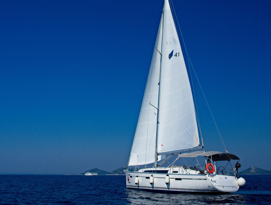 Photo #1 - Bavaria Cruiser 41 - 3 cab. (MH 70) en Marina Hramina - 32706
