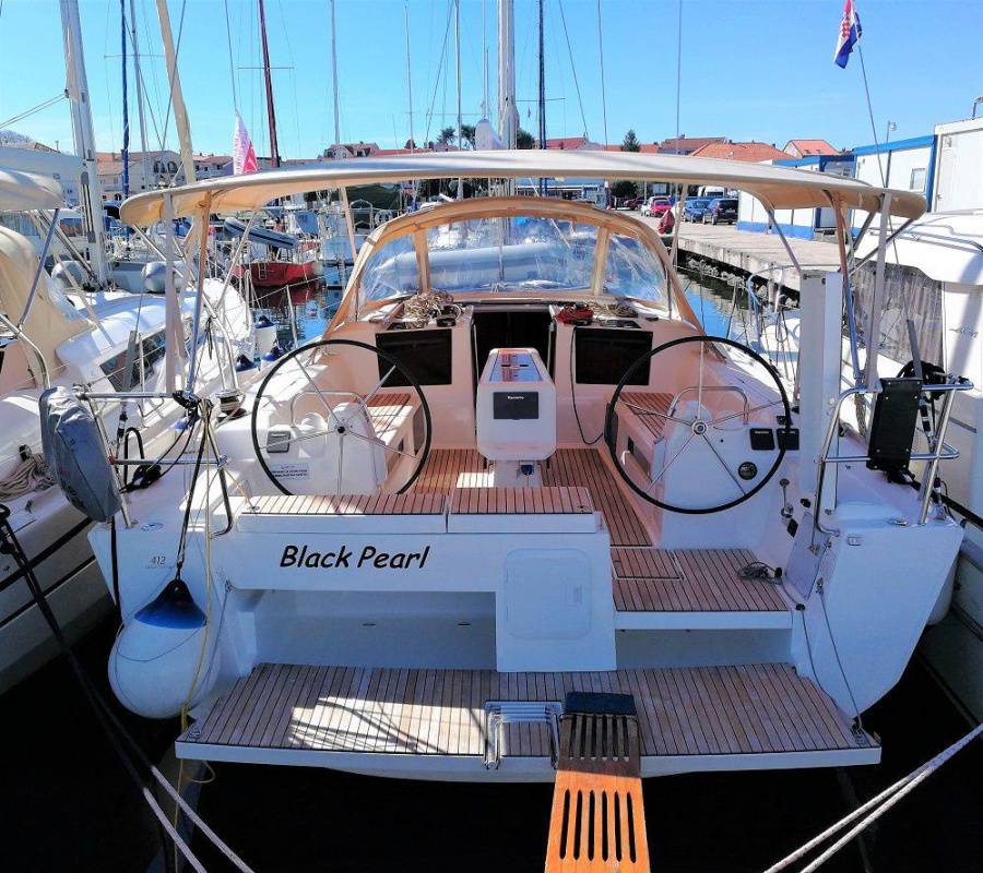 Photo #1 - Dufour 412 GL (Black Pearl) en Marina Šangulin - 32724