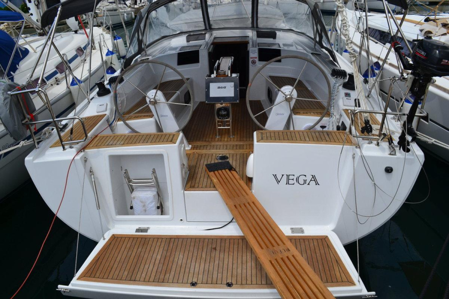 Photo #1 - Hanse 415 (Vega) in D-Marin Dalmacija Marina - 32765