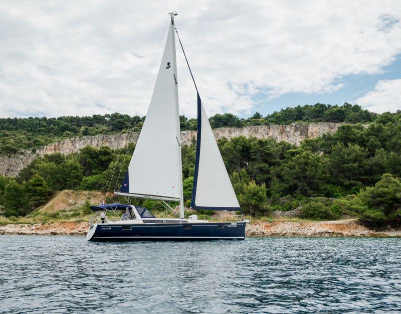 Photo #1 - Oceanis 48 - 4 cab. (Gold One) in ACI Marina - 32783