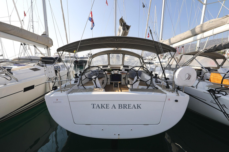 Photo #1 - Hanse 415 (take a break) in Marina - 32810