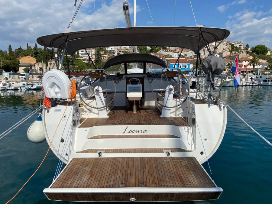 Photo #1 - Bavaria Cruiser 51 (Locura) en Marina - 32902