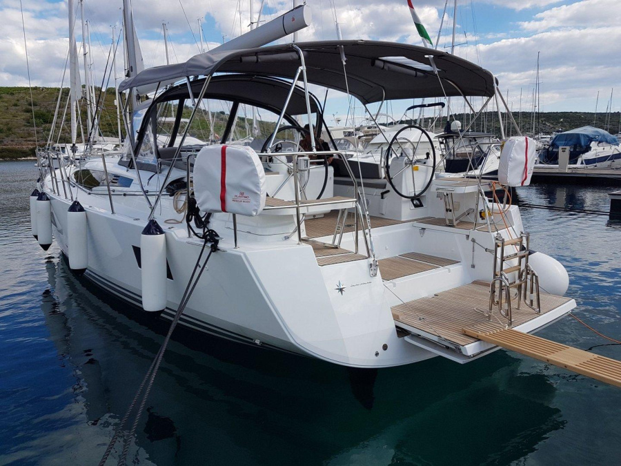 Photo #1 - Jeanneau 54 - 4 + 1 cab. (Blue Dream) in Marina - 33006