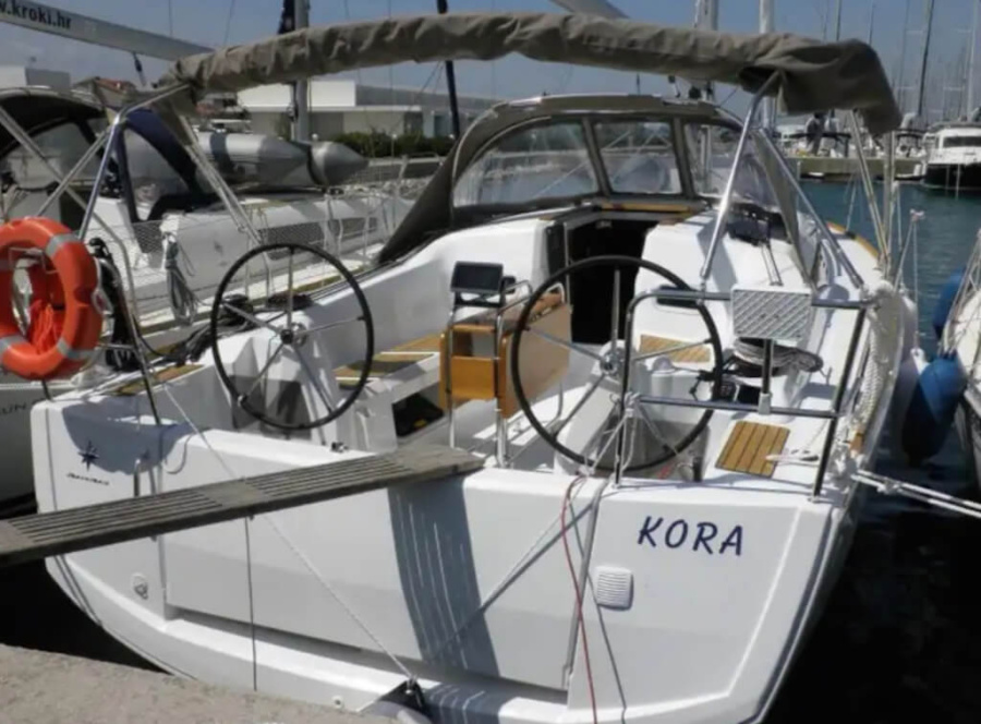 Photo #1 - Sun Odyssey 349 (Kora) en Marina Punat - 33027