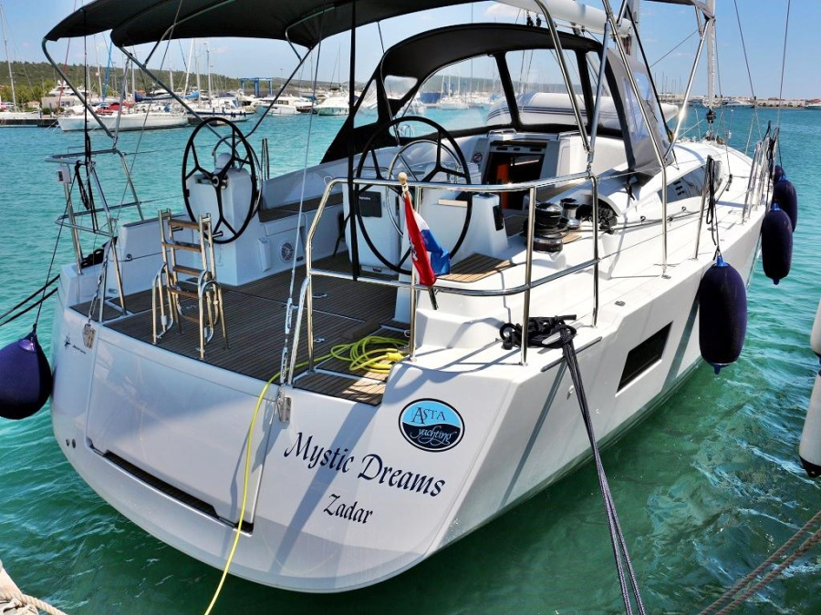 Photo #1 - Jeanneau 54 - 6 cab. (Mystic Dreams) in D-Marin Dalmacija Marina - 33142