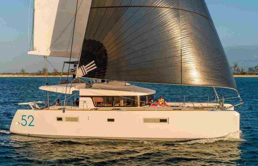 Photo #1 - Lagoon 52 F - 6 + 2 cab. (BERLIOZ_DB) in Martinique - 33169