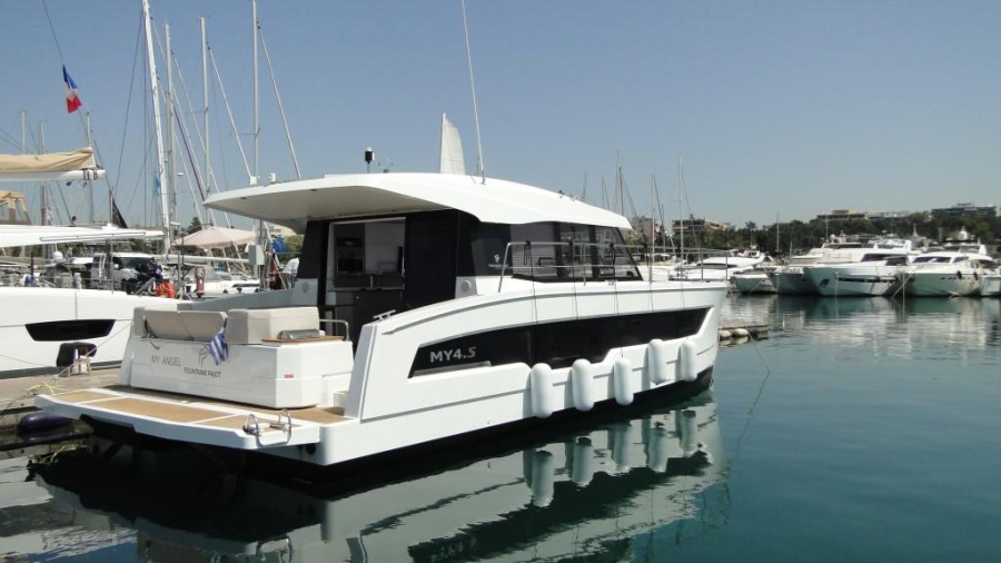 Photo #1 - Motor Yacht 4.S (MY ANGEL) in Alimos marina - 33307