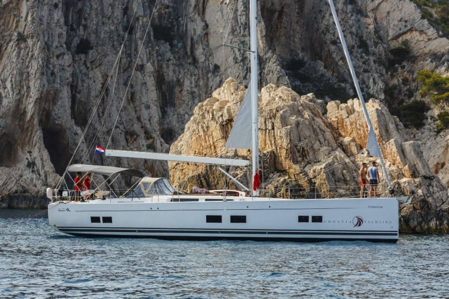 Photo #1 - Hanse 588 - 5 + 1 cab. (Superstar) in Marina Mandalina - 33337