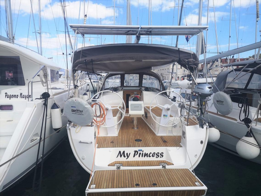Photo #1 - Bavaria Cruiser 37 - 3 cab. (My Princess) en ACI Marina - 33346